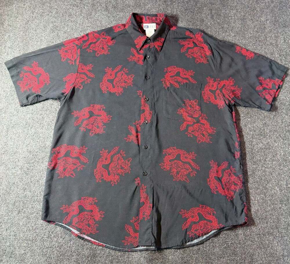Vintage Untied Men's Red and Black Dragon Print Short Sleeve Button Up, Large